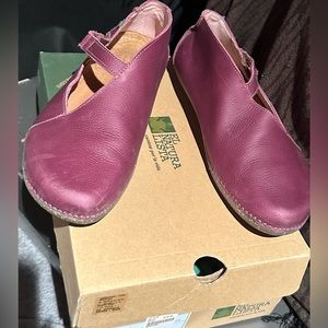 El Naturalista Grain Lila Leather Shoes